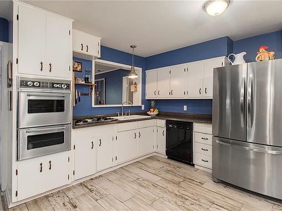 4th image of 3007 San Paula Ave