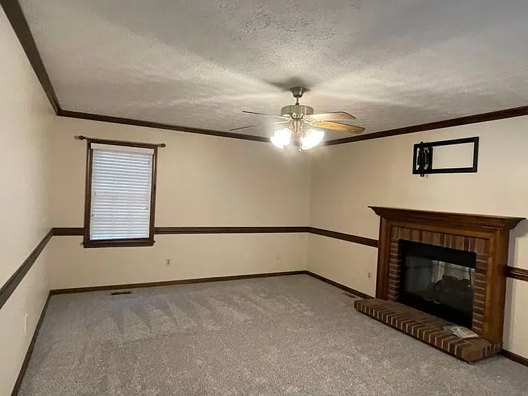403 Coach Hovis Dr — Photo 18