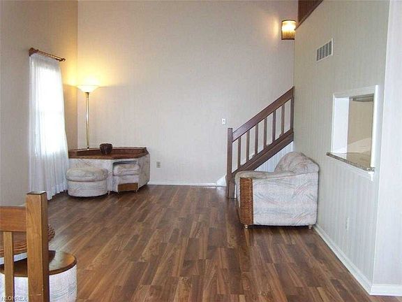 3rd image of 240 Whittlesey Dr