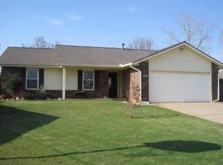 705 Gray Fox Cir, Edmond, OK 73003