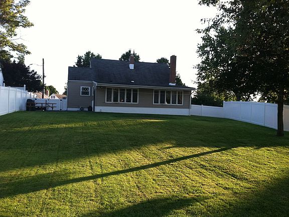 3rd image of 337 Tobias Dr