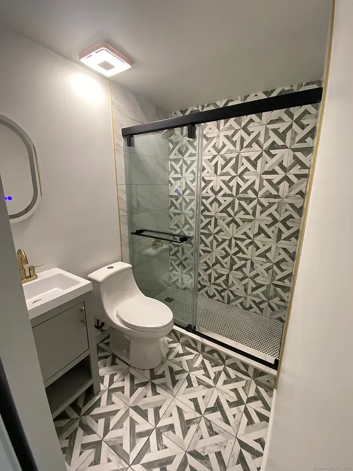 1 bed, 750 sqft, $2,100 — Photo 4