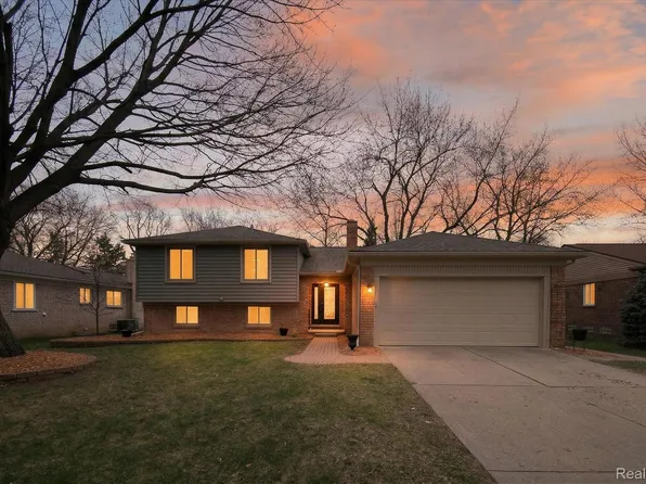 45459 Brunswick Dr, Canton, MI 48187