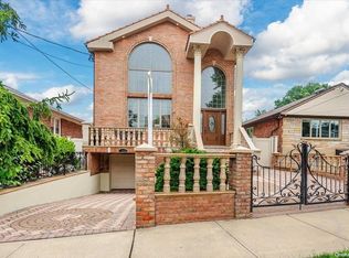 319 147th Pl, Whitestone, NY 11357