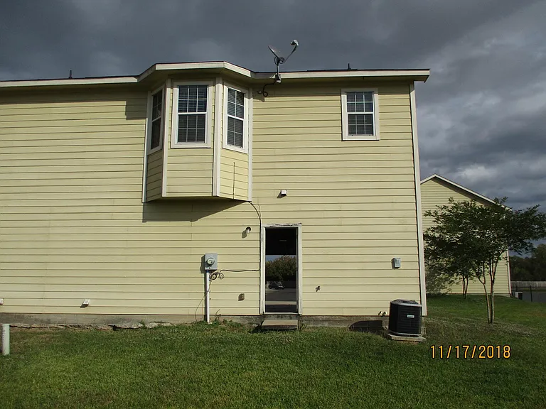 7783 Cecil Loop Ln — Photo 8