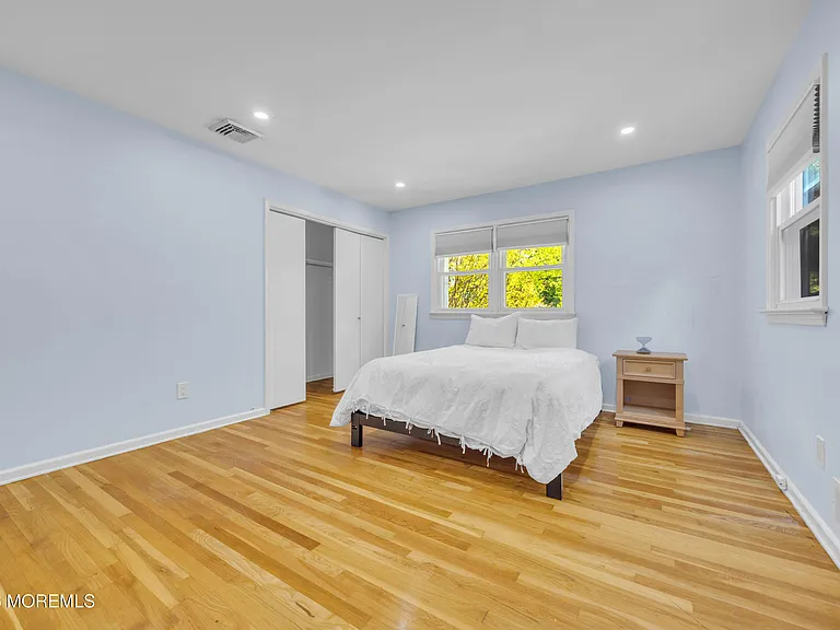 25 Surrey Ln — Photo 23