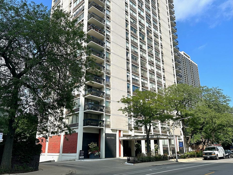 1st image of 1455 N Sandburg Ter APT 304