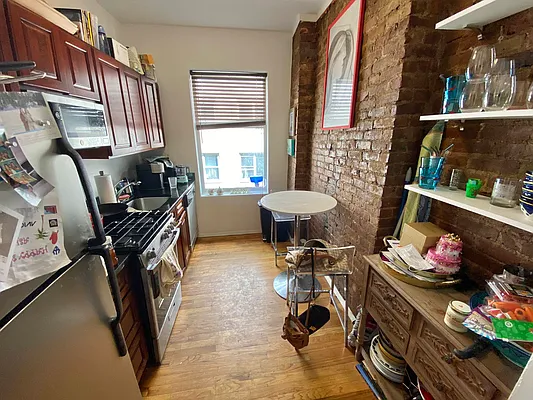 Rented by J PRESTON AND ASSOCIATES INC | media 3