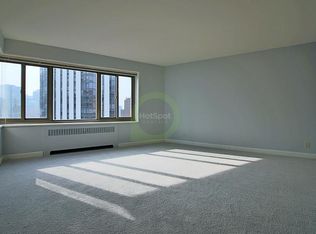 75 E Banks St #S203, Chicago, IL 60610