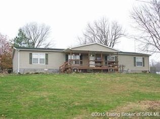 881 N Blue River Rd, Pekin, IN 47165