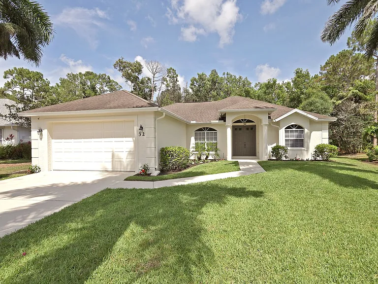 32 Heritage Way — Photo 1
