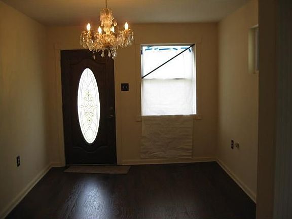 2nd image of 4929 Corinne St