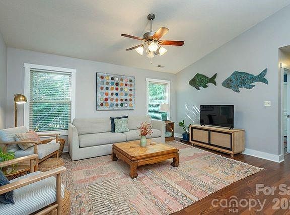 2nd image of 43 Flynn Branch Rd