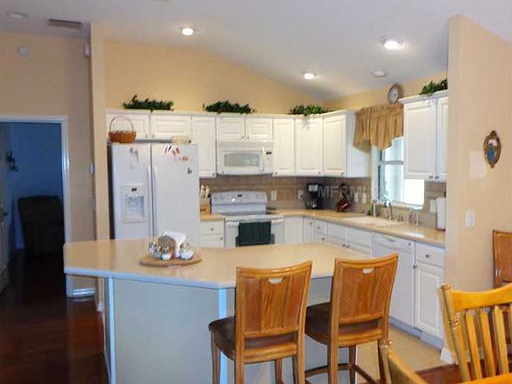 4th image of 2459 Port Royal Ct
