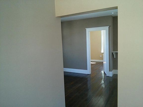 5th image of 193 Bristol Ave