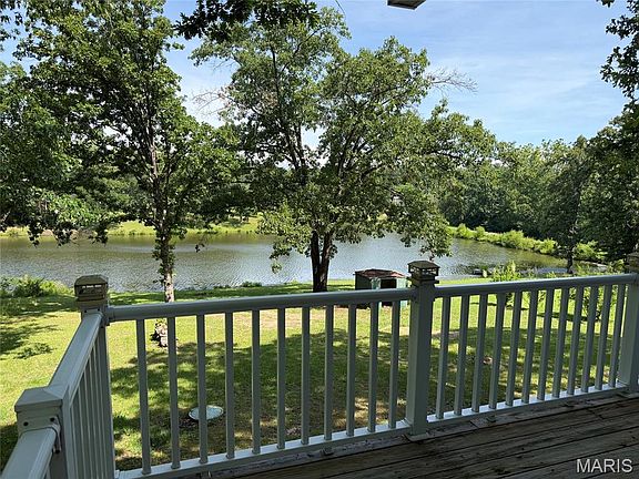 3rd image of 501 Arbor Ln