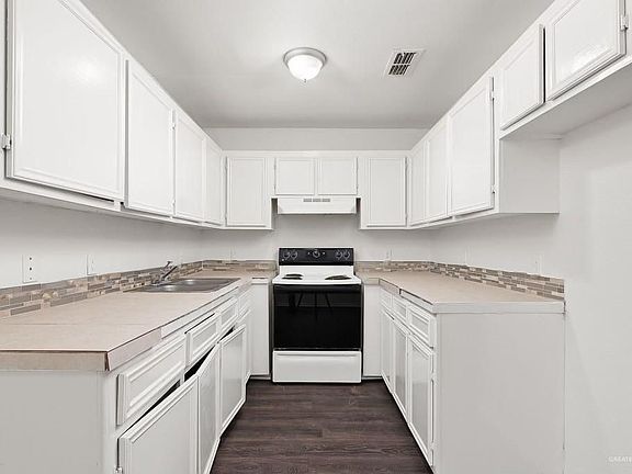 5th image of 402 Gastel Cir APT 8