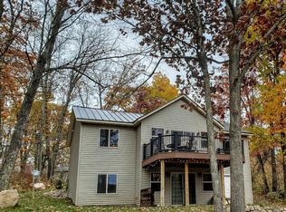 N10493 Lois Ln, Crivitz, WI 54114