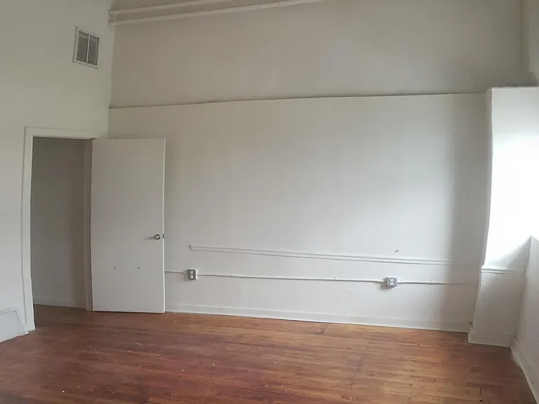 2637 N 4th St #5 — Photo 3