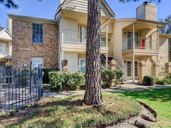 12550 Whittington Dr APT 203, Houston, TX 77077