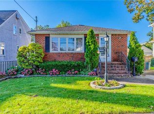 2952 Davis St, Oceanside, NY 11572