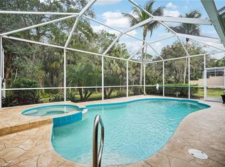 3660 Periwinkle Way #1-20, Naples, FL 34114
