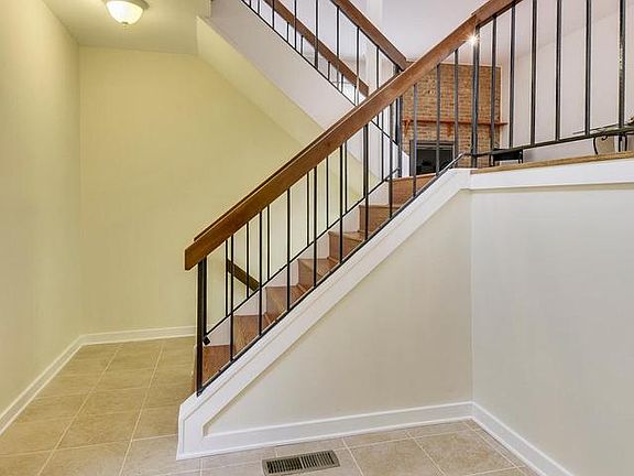 5th image of 3150 Delburne Ct