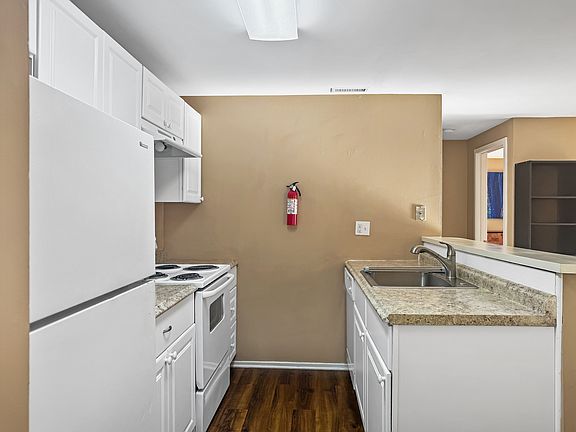 5th image of 250 Meadow Ridge Rd