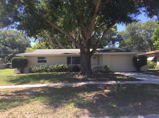 1079 8th Ave NE, Largo, FL 33770