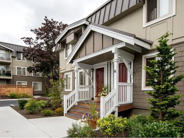 Brittany House Apartments — Photo 34