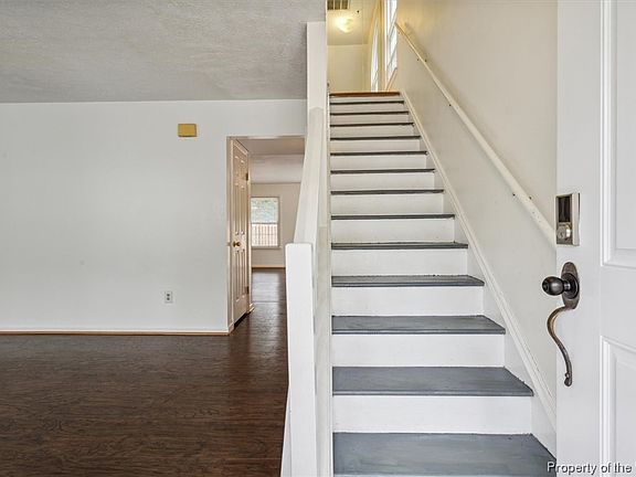 4th image of 106 Heather Way APT F