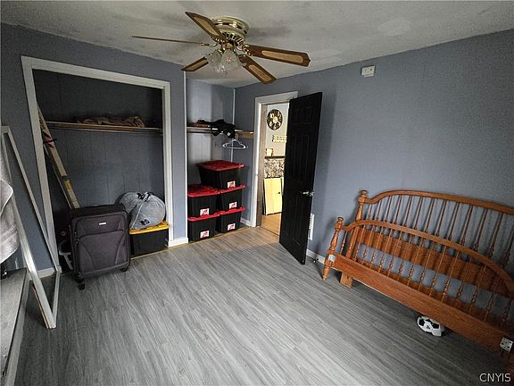 2nd image of 1004 Kossuth Ave