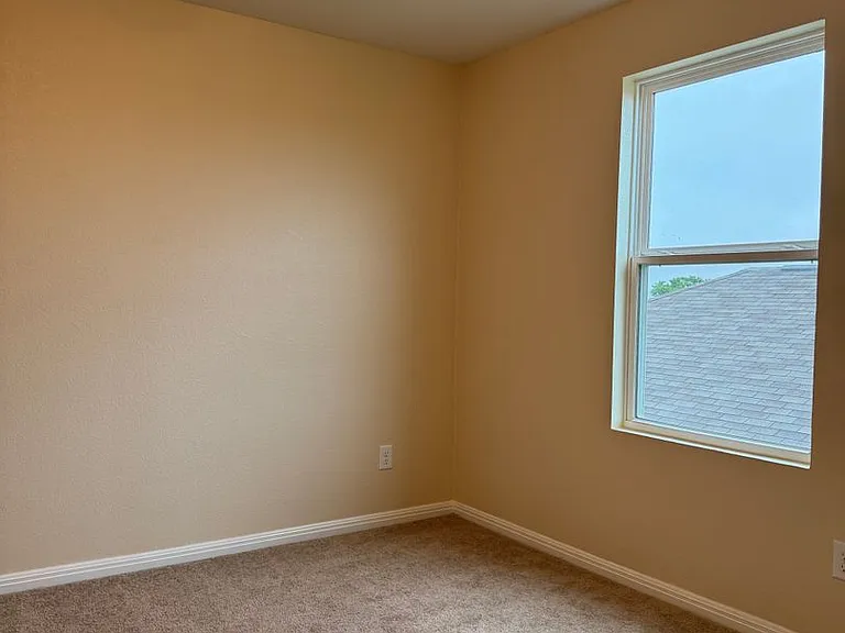 105 Rainey Dr — Photo 12