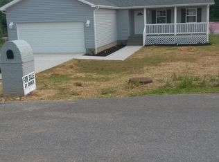 24 Richard Dr, Fordsville, KY 42343