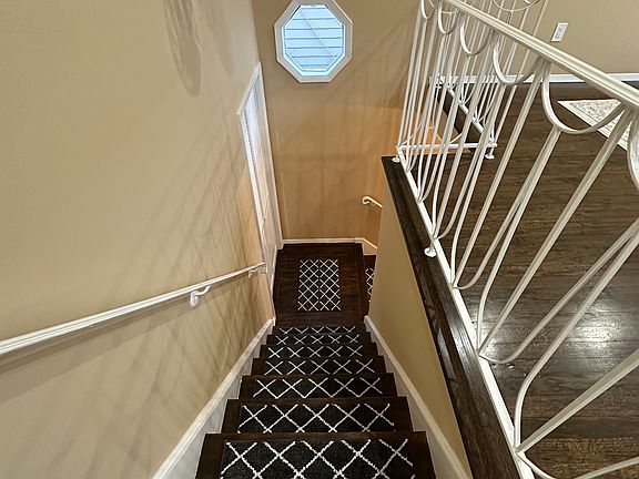 3rd image of 579 Klondike Ave #1