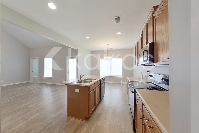 8005 Shadesbrook Dr — Photo 11