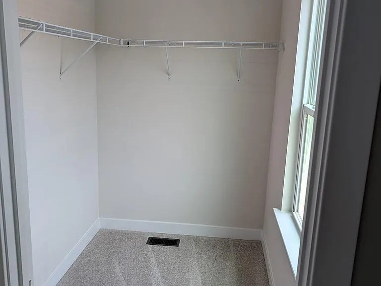 8048 Williamson Blvd — Photo 24