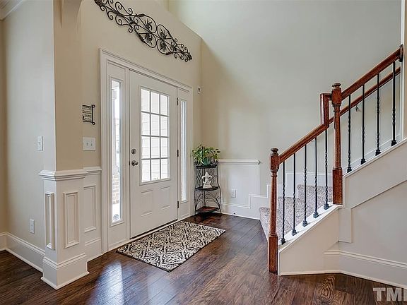 3rd image of 1015 Scotch Pine Way