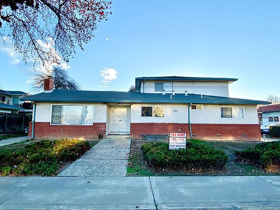2nd image of 564 S Fair Oaks Ave APT 3