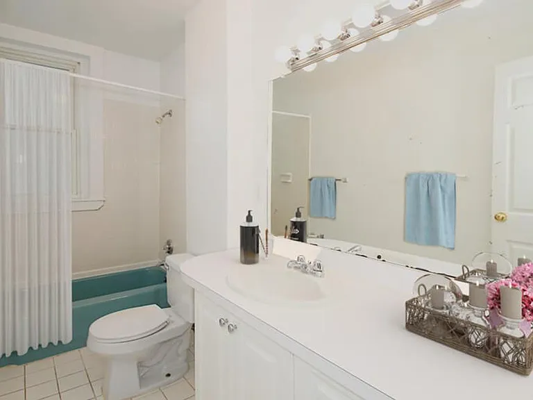 1534 Beacon St #902 — Photo 4