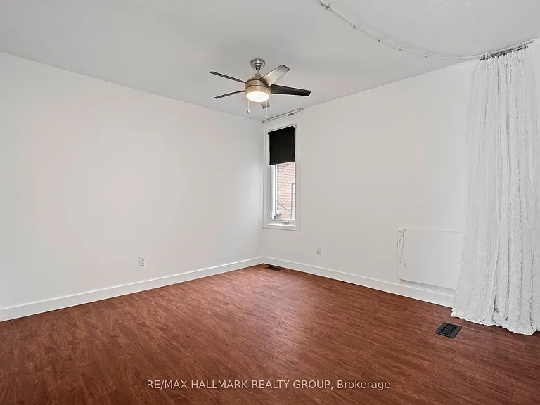 378 Booth St — Photo 16