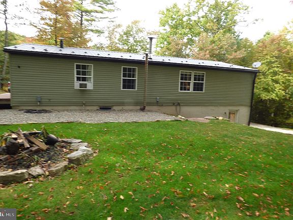 3rd image of 121 Retreat Rd