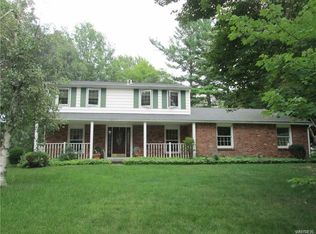 65 Puritan Pl, Orchard Park, NY 14127