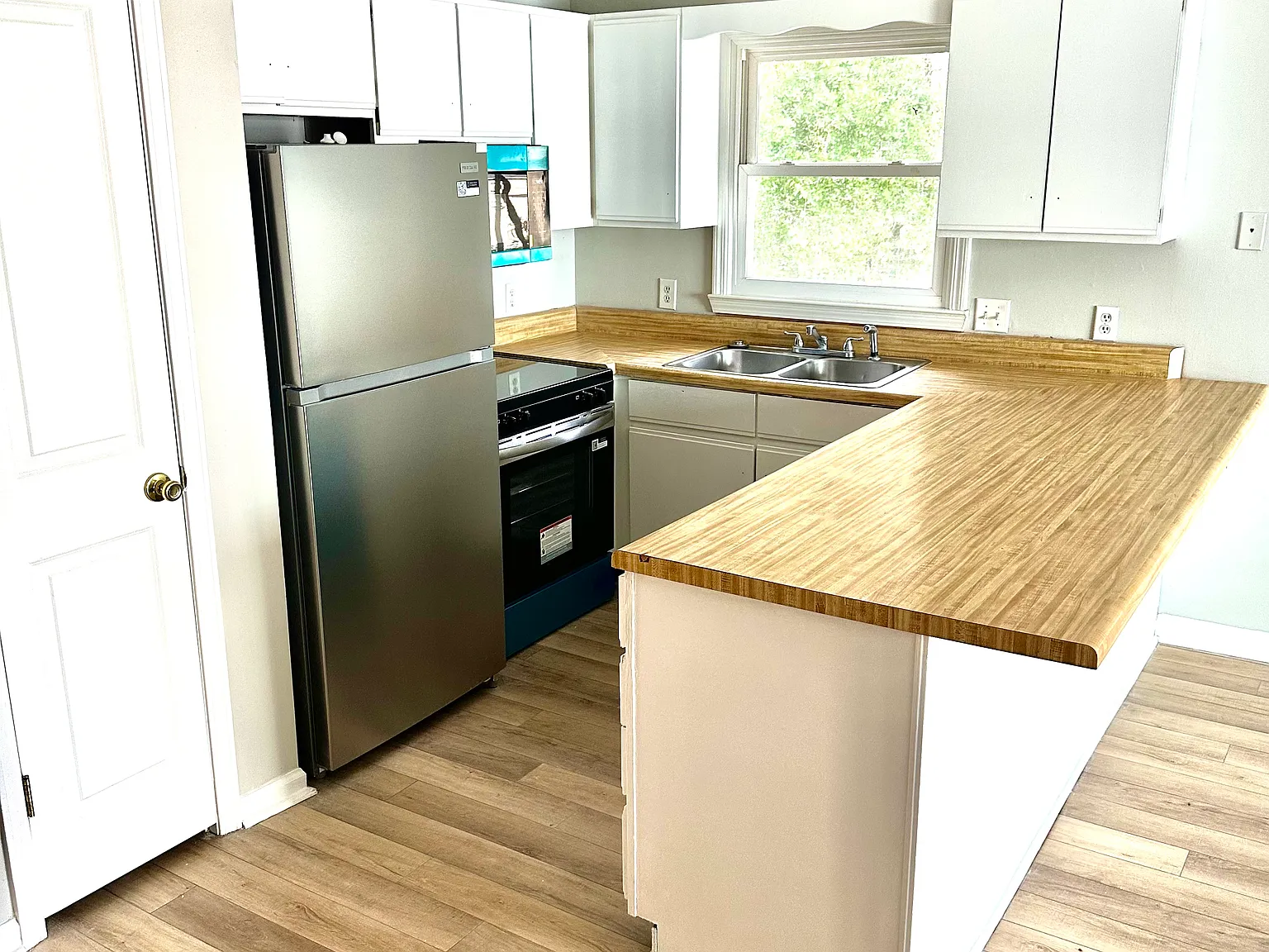 2 bed, 750 sqft, $1,650 — Photo 4