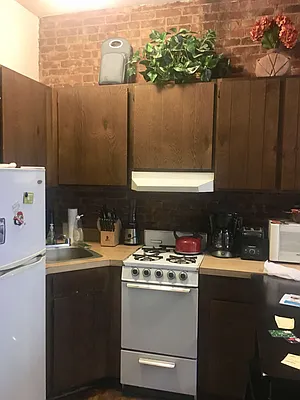 Rented by Brooklyn Heights Real Estate Inc | media 36