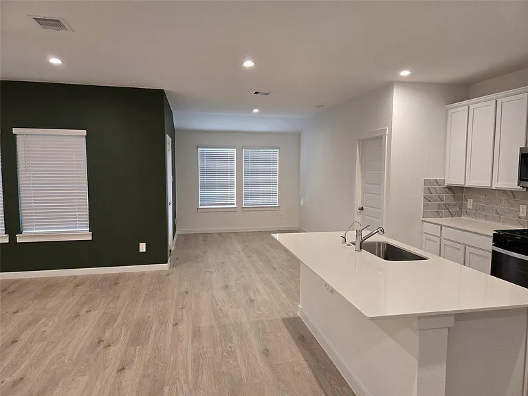 31710 Carlisle Cove Ct — Photo 5