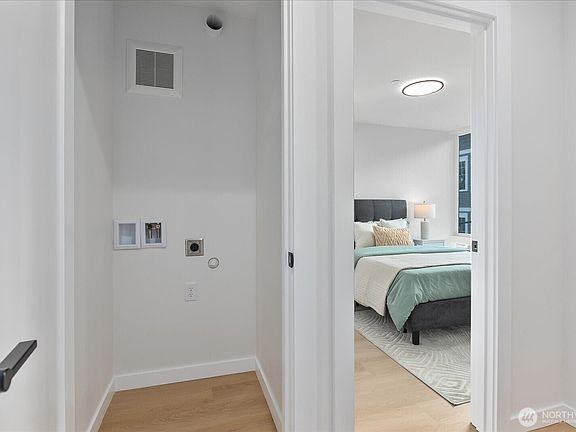 5th image of 3110 Queen Anne Avenue N
