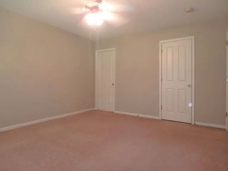 2303 Silver Leaf Ct — Photo 12
