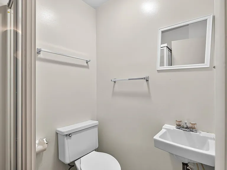 225 Harvest Dr — Photo 18