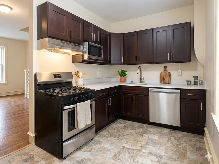 3915 Baltimore Ave — Photo 4